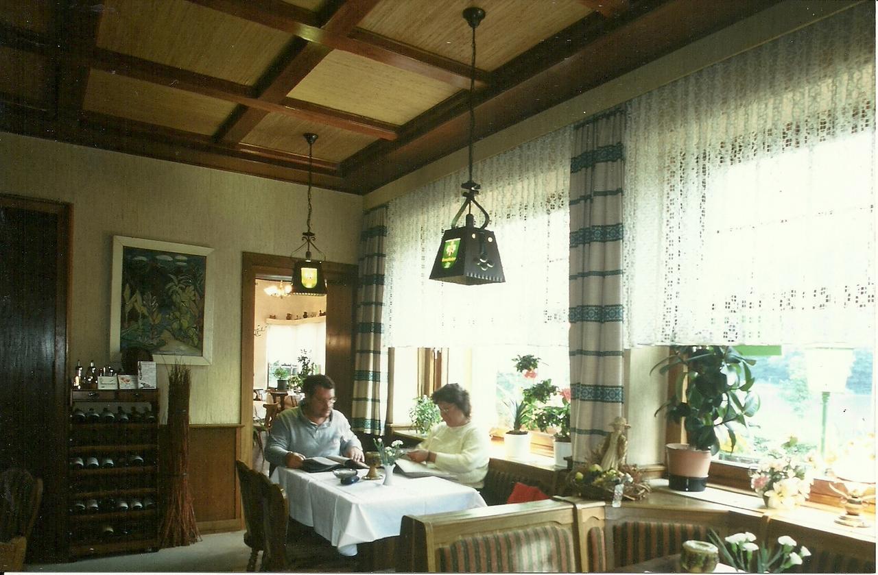 Gasthaus Zur Traube Hatzenport Eksteriør bilde