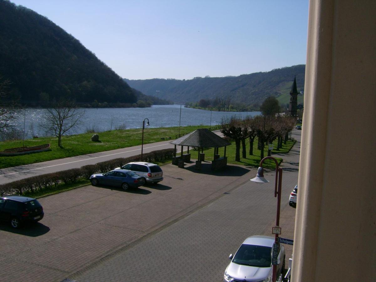 Gasthaus Zur Traube Hatzenport Eksteriør bilde